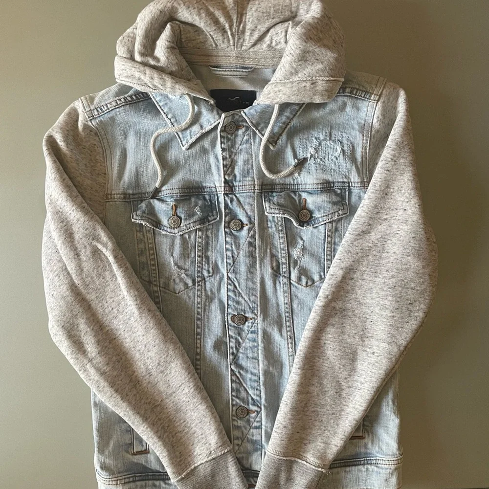 Hollister Men’s/Teen Jean Jacket - Picture 1 of 5